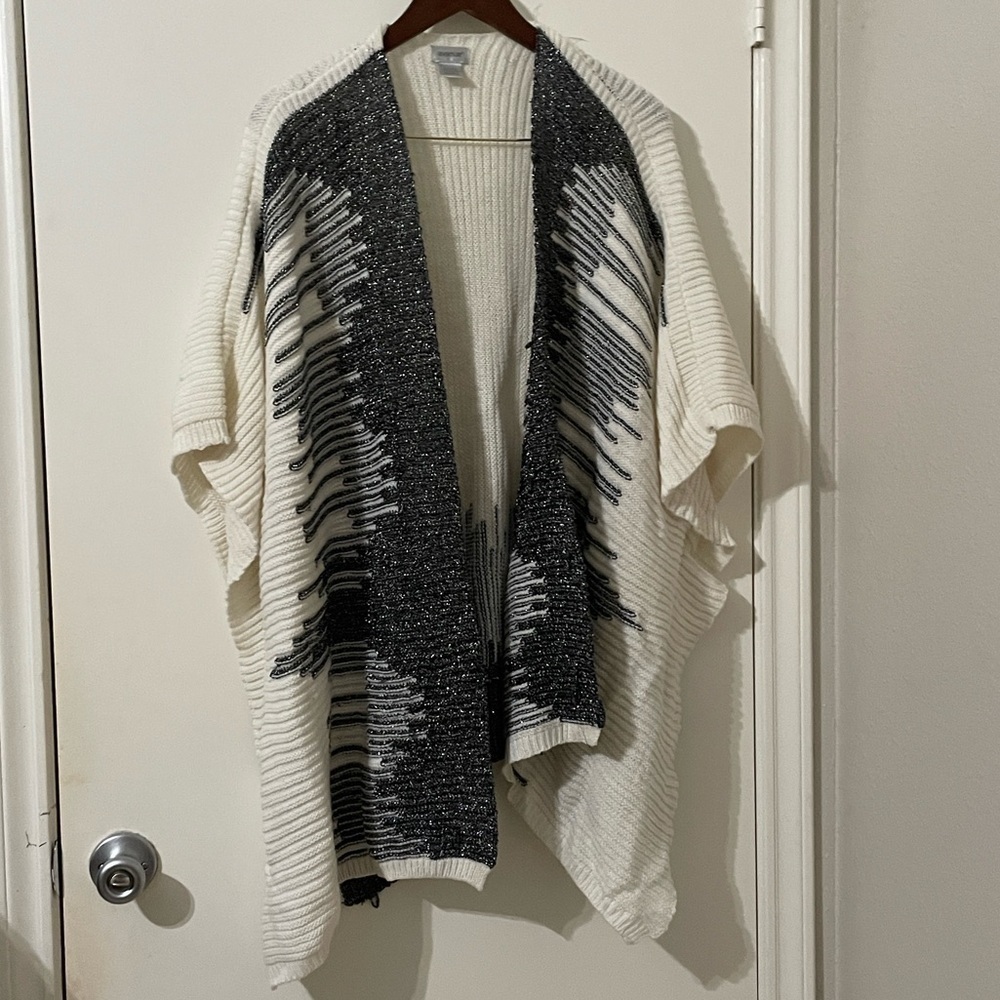 Avenue Boho Ivory & Metallic Silver Knit Poncho Wrap Cardigan - Plus Size - Picture 2 of 8